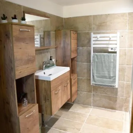 ゲストハウス Maison D'hotes - Chambre-kitchenette-salle De Bain-espace Exterieur